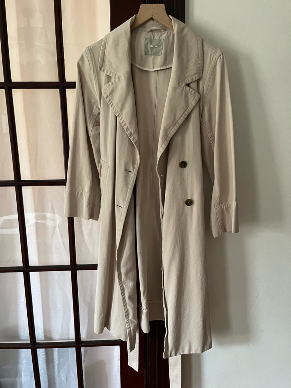 Everlane Light Beige Women’s “Drape Trench” Coat - Size S in Sandstone